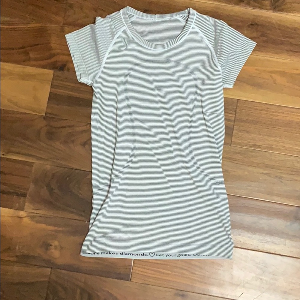 Lululemon Short Sleeve